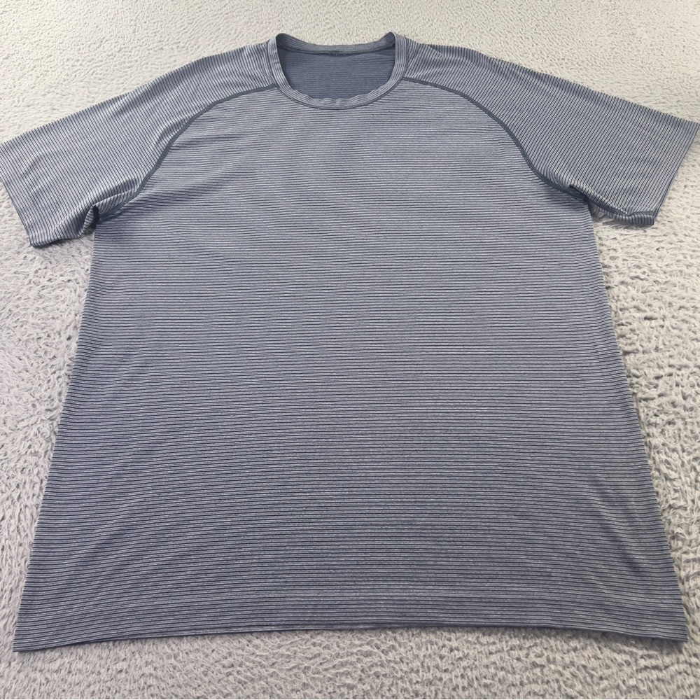 Lululemon Metal Vent Tech Shirt Mens XL Blue Gray Striped Short Sleeve Athletic